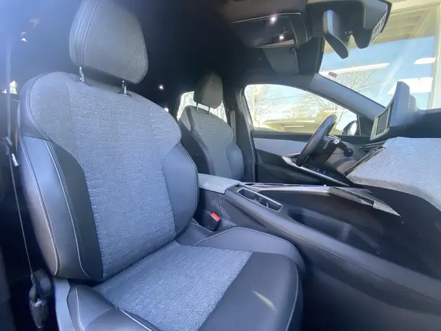 Peugeot 3008 1.2 Hybrid 145 Allure 2025 Hybride Benzine 5