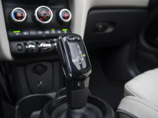 MINI Cooper Cabrio Aut. 2023 Benzine 14