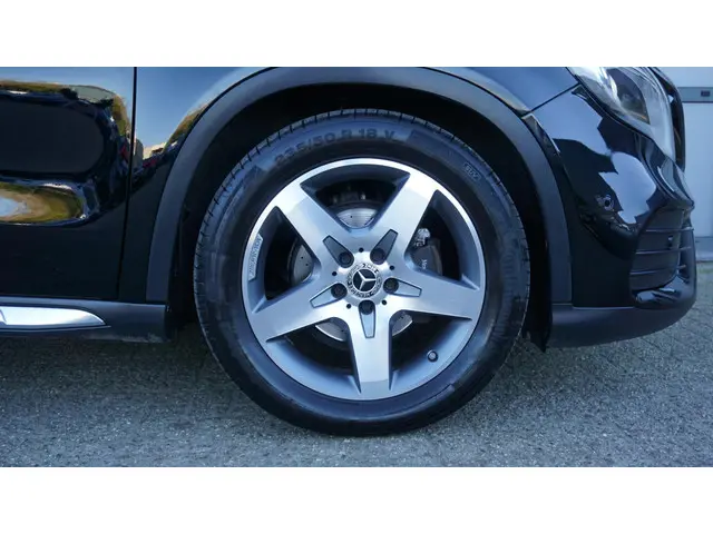 Mercedes-Benz GLA 180 122pk 2x AMG-Line 2019 Benzine 48