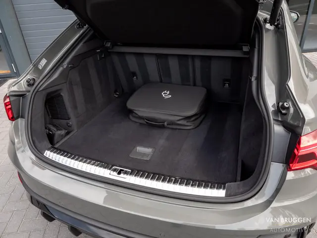 Audi Q3 Sportback 45 TFSI E S-Line 2021 Hybride Benzine 9