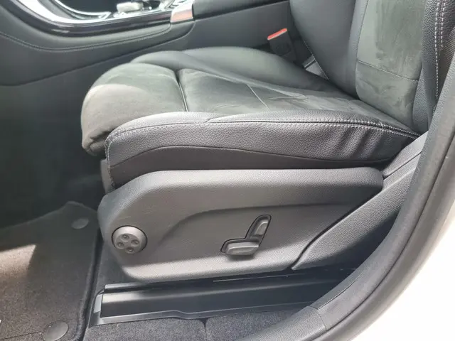 Mercedes-Benz GLC 250 4MATIC Prestige 2017 Benzine 5