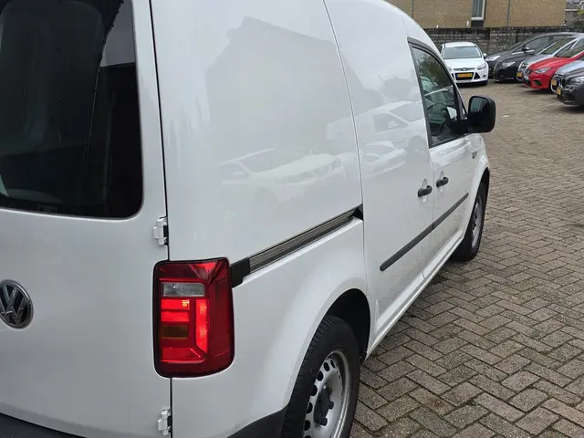 Volkswagen Caddy 2.0 TDI L1H1 BMT AIRCO TEL 2020 Diesel 6
