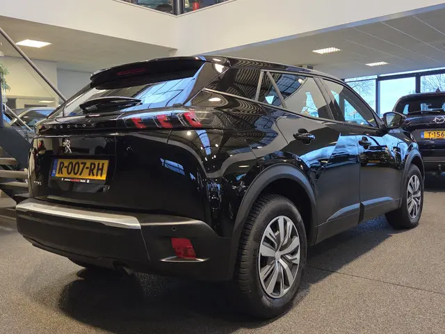 Peugeot 2008 1.2 PureTech Active 2022 Benzine 5