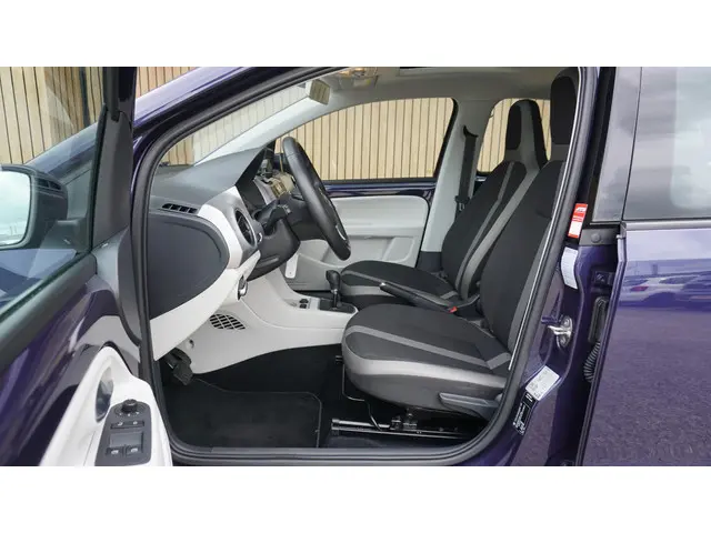 Volkswagen up! 1.0 60pk Automaat High up! 5Drs 2017 Benzine 7