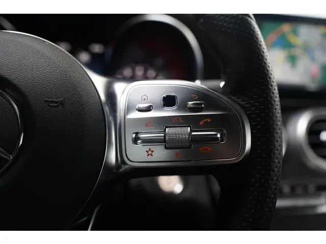 Mercedes-Benz C-Klasse Cabrio 180 AMG Line 2023 Benzine 27