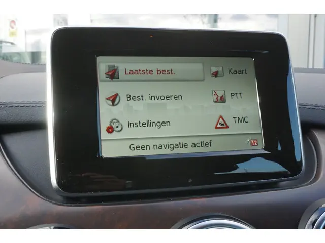 Mercedes-Benz B-Klasse 200 AUT7 Prestige 2013 Benzine 13