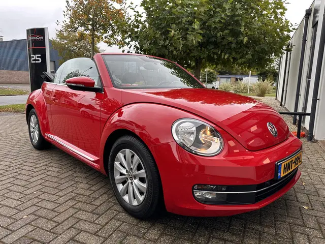 Volkswagen Beetle Cabriolet 1.2 TSI Design 2015 Benzine 15