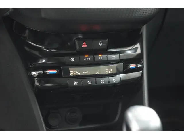 Peugeot 2008 PureTech 130 GT-Line 2019 Benzine 44