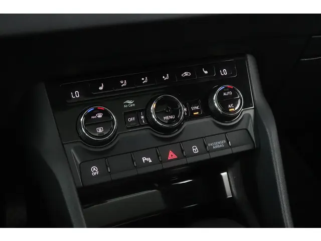 Škoda Karoq 1.5 TSI ACT Style Business 2019 Benzine 34