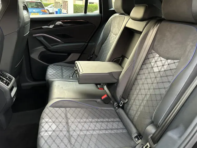 Volkswagen Tiguan 2.0 TDI R-Line Business+ 2024 Diesel 15