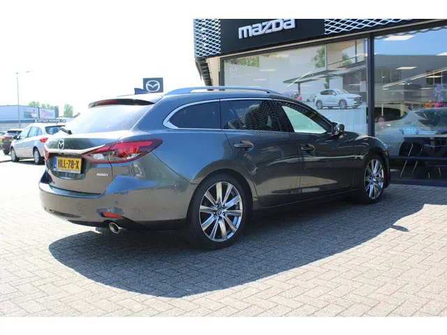 Mazda 6 2.5 SkyActiv-G 194 Signature 2021 Benzine 8