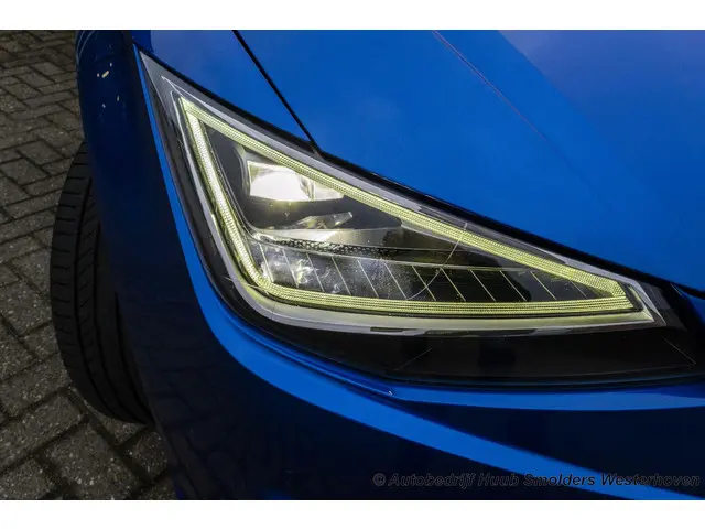 SEAT Ibiza 1.0 EcoTSI FR Business Intense 2022 Benzine 42
