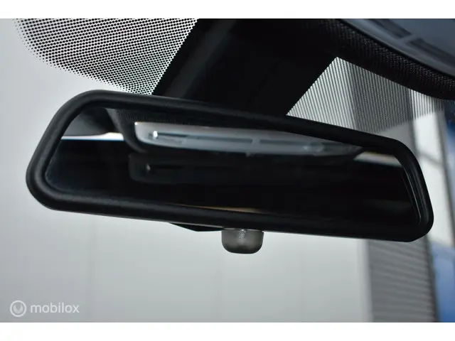 BMW 3 Serie 320i High Executive 2014 Benzine 20