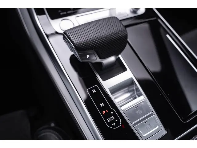 Audi Q8 55 TFSI quattro 2019 Benzine 71