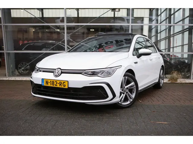 Volkswagen Golf 1.5 eTSI R-Line 2021 Benzine