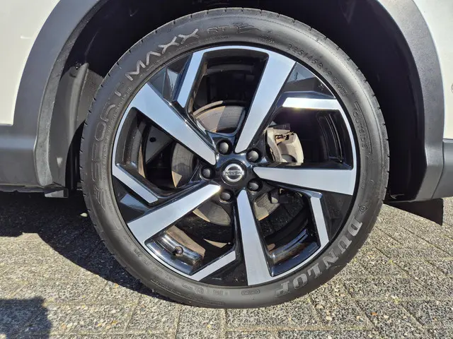 Nissan QASHQAI 1.3 DIG-T Tekna 2021 Benzine 27
