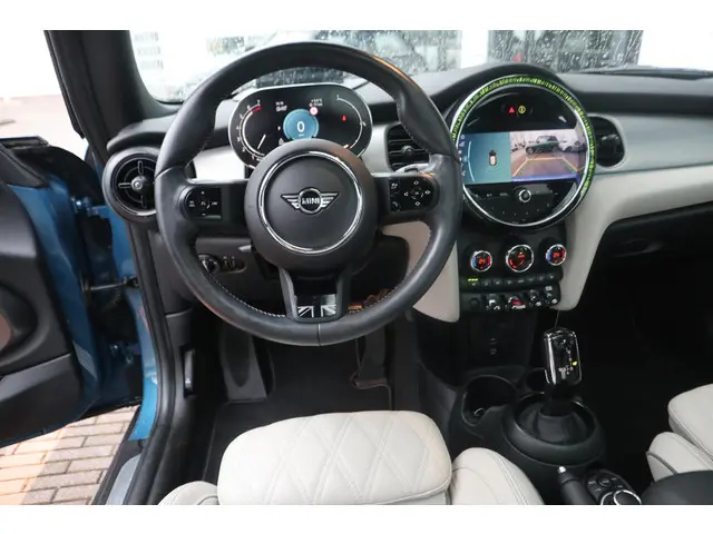 MINI 3-Deurs Cooper 2021 Benzine 8