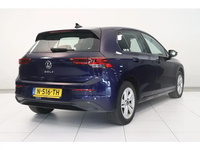 Volkswagen Golf 1.0 TSI Life 2022 Benzine 2