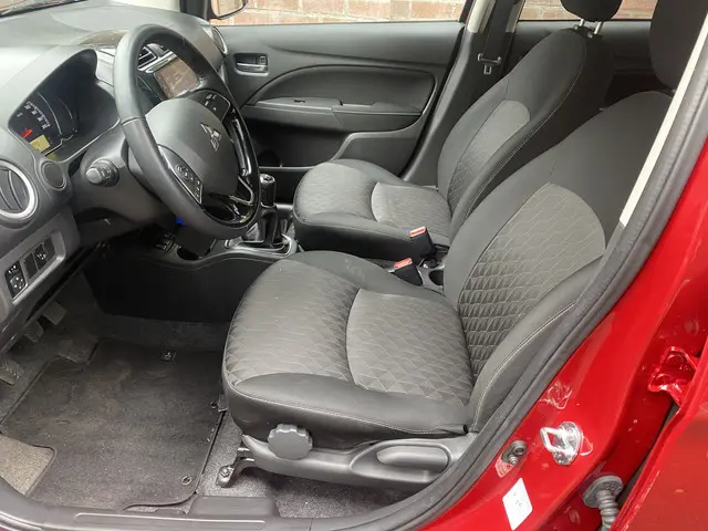 Mitsubishi Space Star 1.2 Intense 2021 Benzine 12