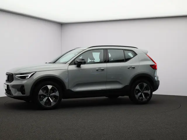 Volvo XC40 B4 197PK Plus Dark 2025 Benzine 16