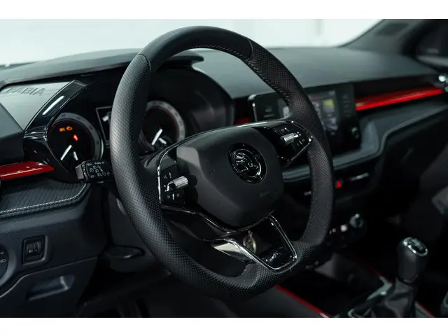 Škoda Fabia 1.0 TSI Monte Carlo 2022 Benzine 2