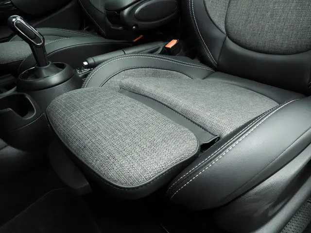 MINI 5-Deurs Cooper 2023 Benzine 12