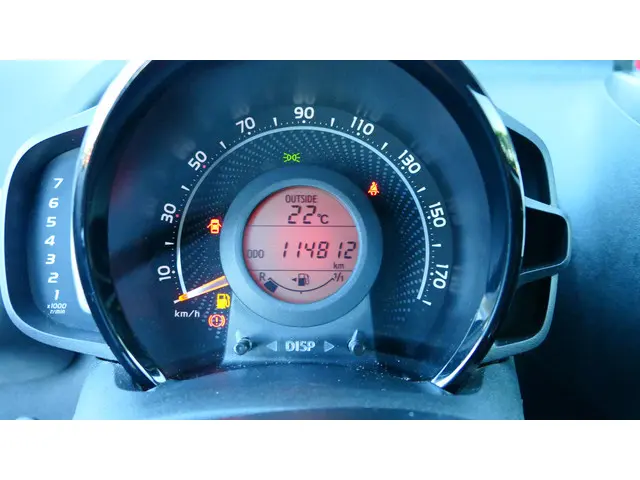 Toyota Aygo 1.0 VVT-i x-play 2020 Benzine 33
