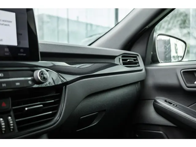 Ford Kuga 2.5 PHEV ST-Line 2022 Hybride Benzine 25