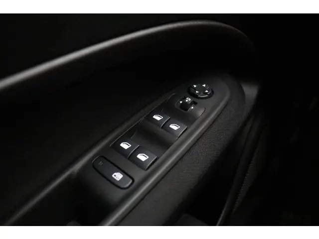 Fiat 600 1.2 Hybrid Urban 2025 Hybride Benzine 17