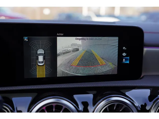 Mercedes-Benz CLA 250 e AMG Line 2023 Hybride Benzine 45