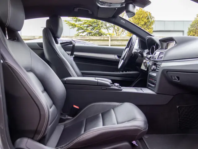 Mercedes-Benz E-Klasse Coupé 200 Ambition 2014 Benzine 16