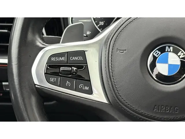 BMW 3 Serie 320i High Executive 2020 Benzine 12