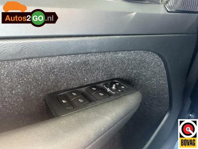 Volvo XC40 2.0 T4 Momentum 2018 Benzine 10