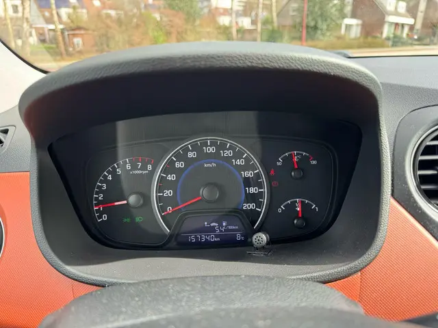 Hyundai i10 1.0i i-Motion Comfort Plus 2014 Benzine 5