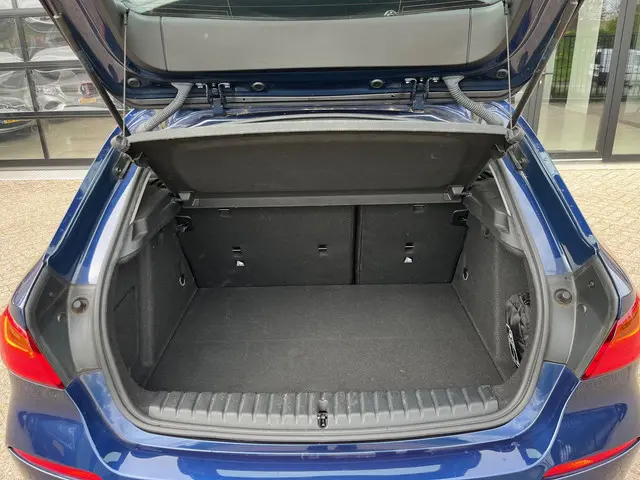 BMW 1 Serie 118i NIEUW MODEL, 140 Pk 2019 Benzine 24