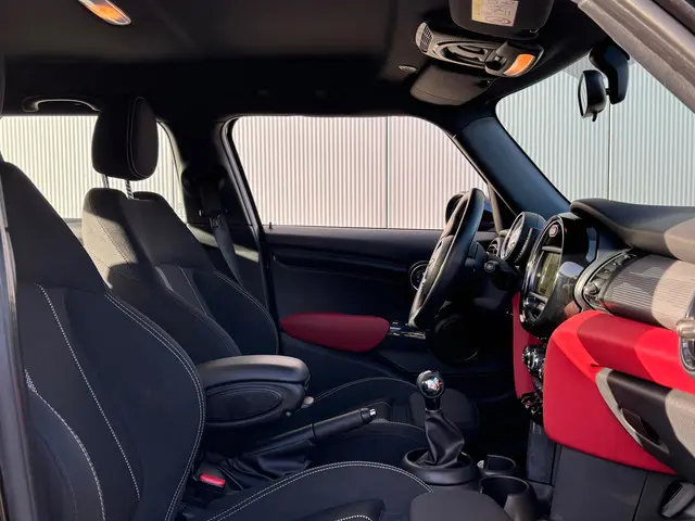 MINI Cooper Mini 1.5 Business (Verkocht) 2017 Benzine 13