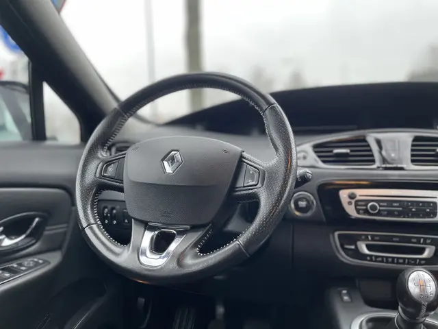 Renault Scénic 1.2 TCe Bose 2014 Benzine 11