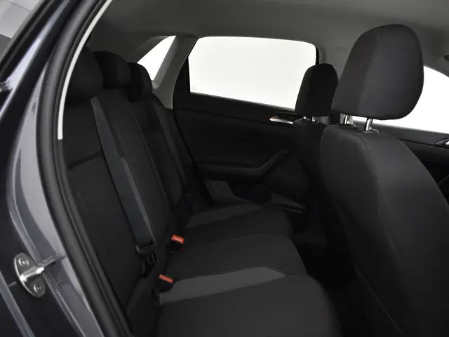 Volkswagen Polo 1.0 TSI Life Edition 2024 Benzine 8
