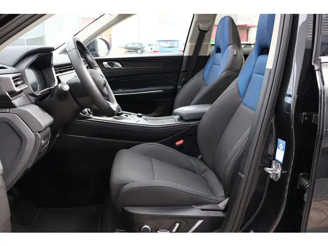 Lynk & Co 01 Lynk&Co 1.5 2023 Hybride Benzine 14