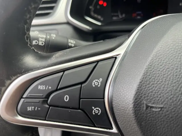 Renault Captur TCe 100 Intens 2020 Benzine 26
