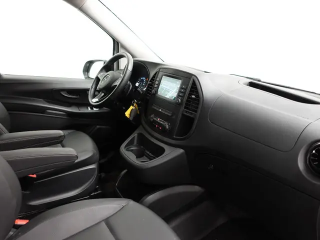 Mercedes-Benz eVito Lang 66 kWh 2022 Elektrisch 40