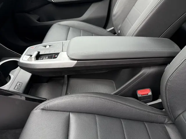 BMW iX1 eDrive20 67 kWh 2024 Elektrisch 28