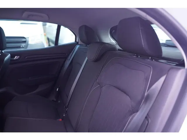 Renault Mégane 1.3 TCe Limited 2019 Benzine 32