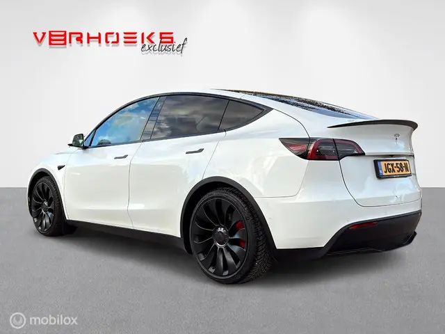 Tesla Model Y Performance AWD 75 kWh 2022 Elektrisch 2