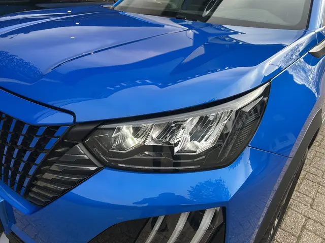 Peugeot 2008 1.2 Turbo 100PK Allure 2024 Benzine 37