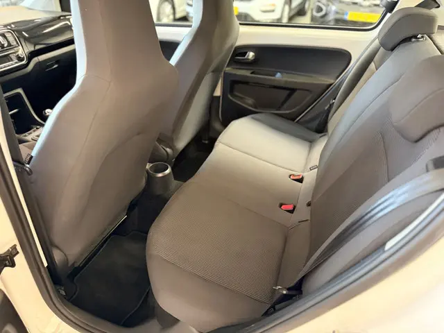 Volkswagen up! 1.0 high up! BlueMotion 2014 Benzine 9