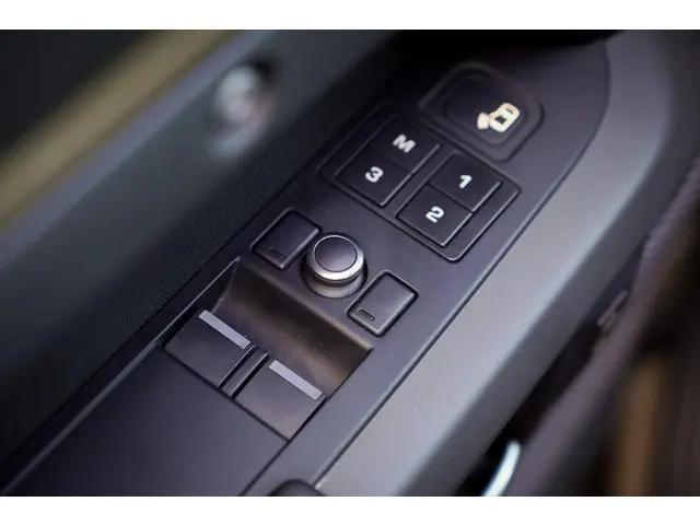 Land Rover Defender 90 3.0 P400 90 X 2021 Benzine 15