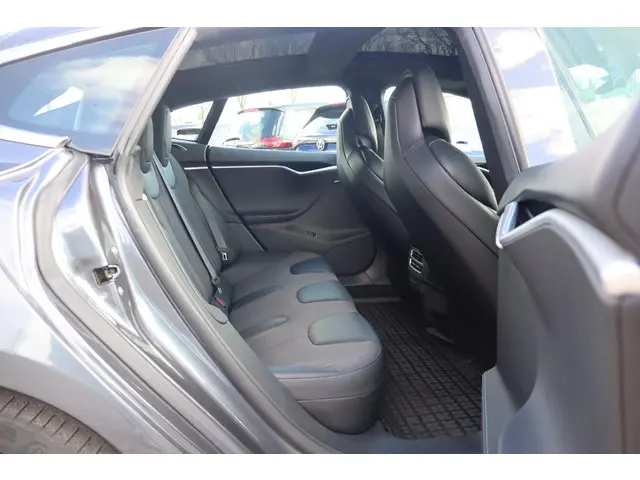 Tesla Model S 75D Base 2017 Elektrisch 16