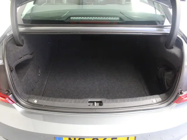 Volvo S90 T5 Momentum Intro Line 2017 Benzine 38
