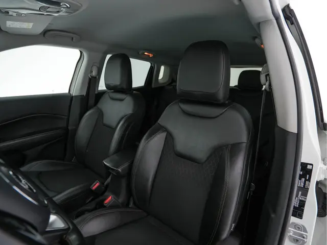 Jeep Compass 1.3T Limited 2020 Benzine 21